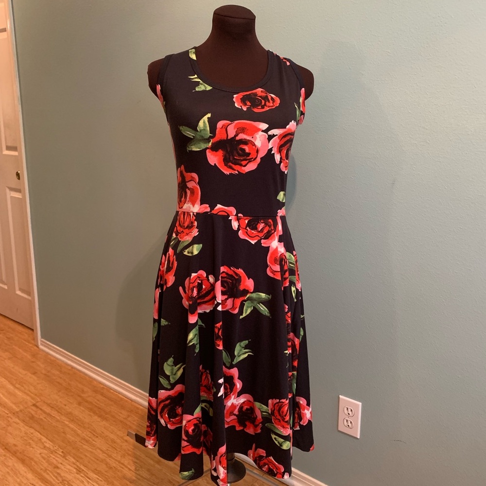 Lularoe Nicki dress in black floral print LN